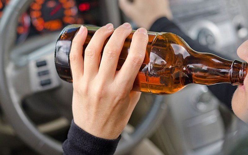 Rất nhiều khó khăn sẽ đến khi gặp giấc mơ thấy uống bia 1 mình